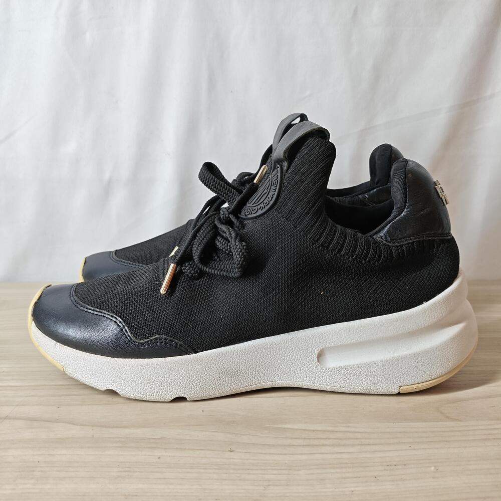 DKNY Shoes Womens Size 7.5 Black Knit Fabric Platform Athletic Sneakers